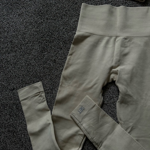 Set Active Beige Set - Picture 2 of 5